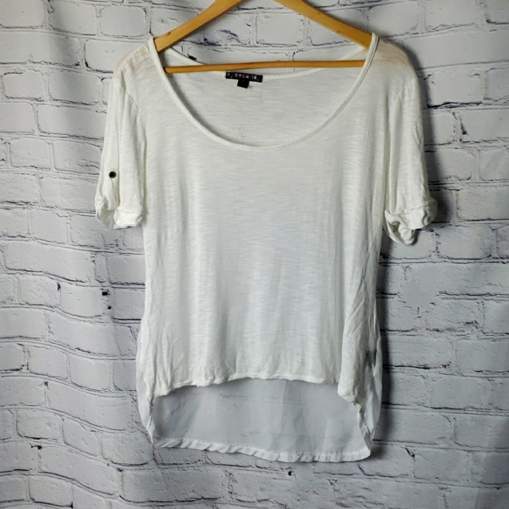 eye candy White Scoop Neck High-Low Short Sleeve Tee